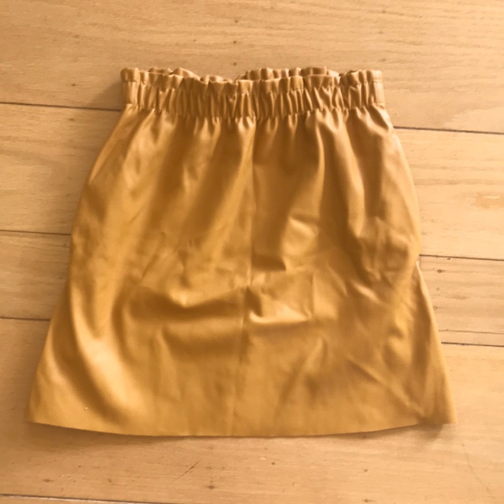 NEVER WORN - Zara mustard faux leather skirt - S - Picture 1 of 3